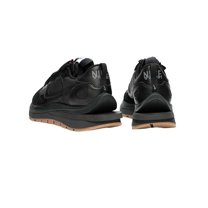 Nike Vaporwaffle x Sacai Black Gum