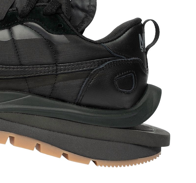 Nike Vaporwaffle x Sacai Black Gum