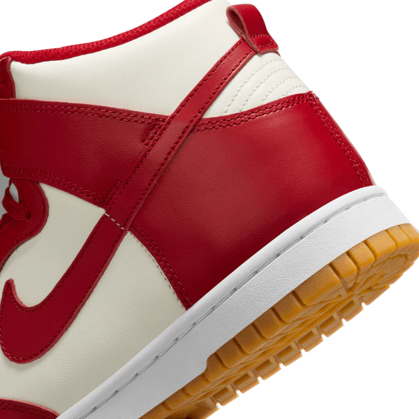 Nike Women Dunk High "Gym Red"